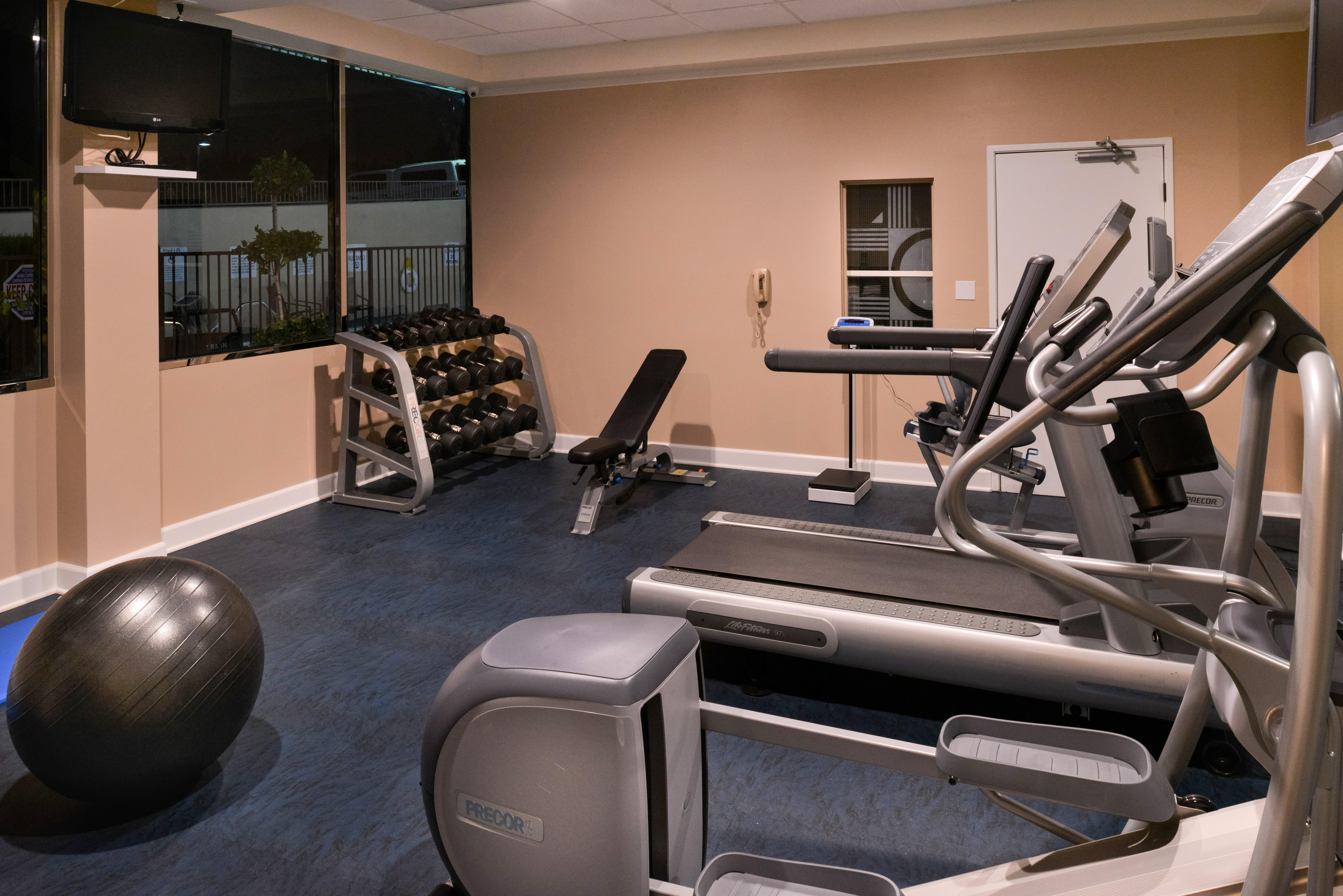 Holiday Inn Express & Suites Pasadena - Los Angeles By Ihg Eksteriør bilde