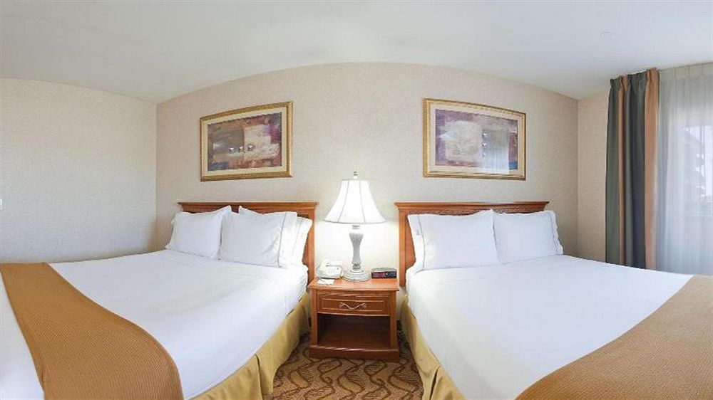 Holiday Inn Express & Suites Pasadena - Los Angeles By Ihg Eksteriør bilde