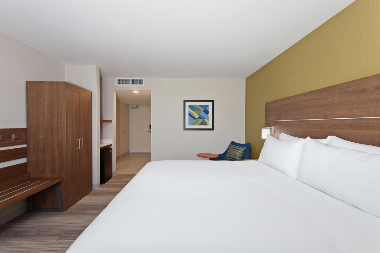 Holiday Inn Express & Suites Pasadena - Los Angeles By Ihg Eksteriør bilde